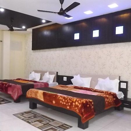 Oyo 30415 Hotel White City Anandpur  外观 照片