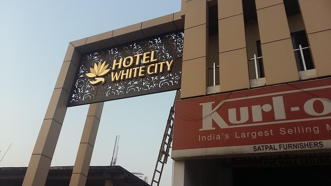 Oyo 30415 Hotel White City Anandpur  外观 照片