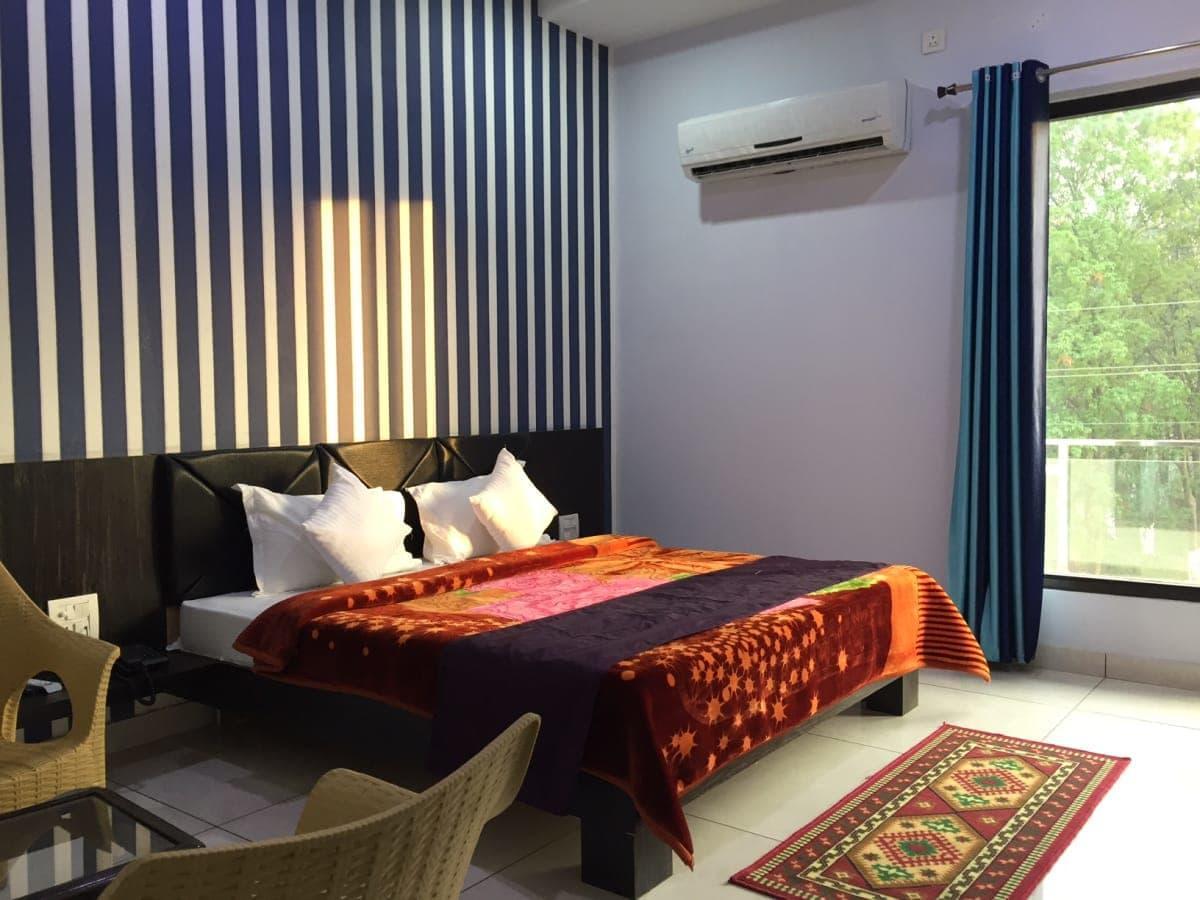 Oyo 30415 Hotel White City Anandpur  外观 照片