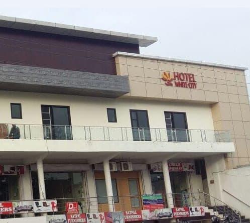 Oyo 30415 Hotel White City Anandpur  外观 照片