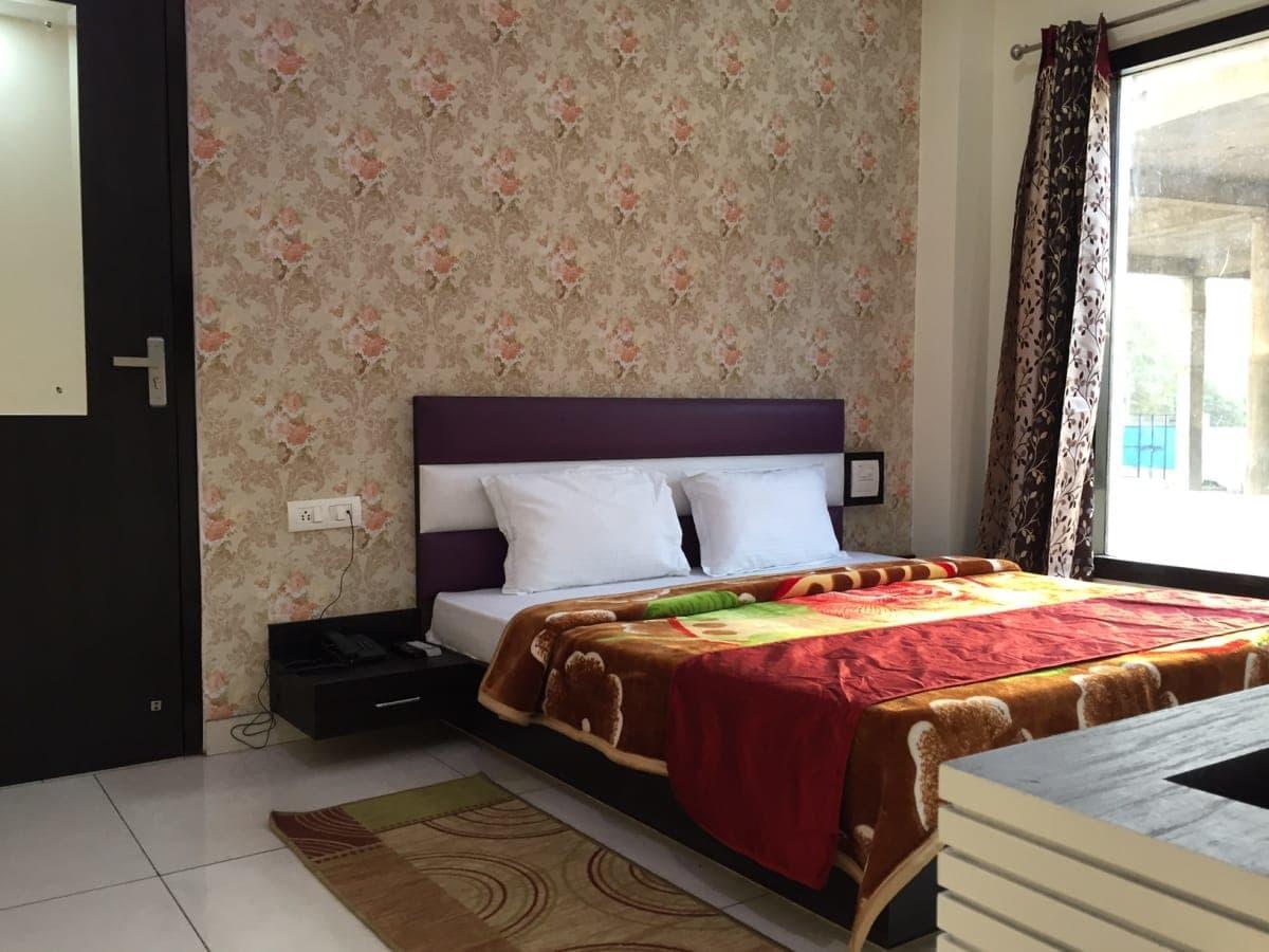 Oyo 30415 Hotel White City Anandpur  外观 照片