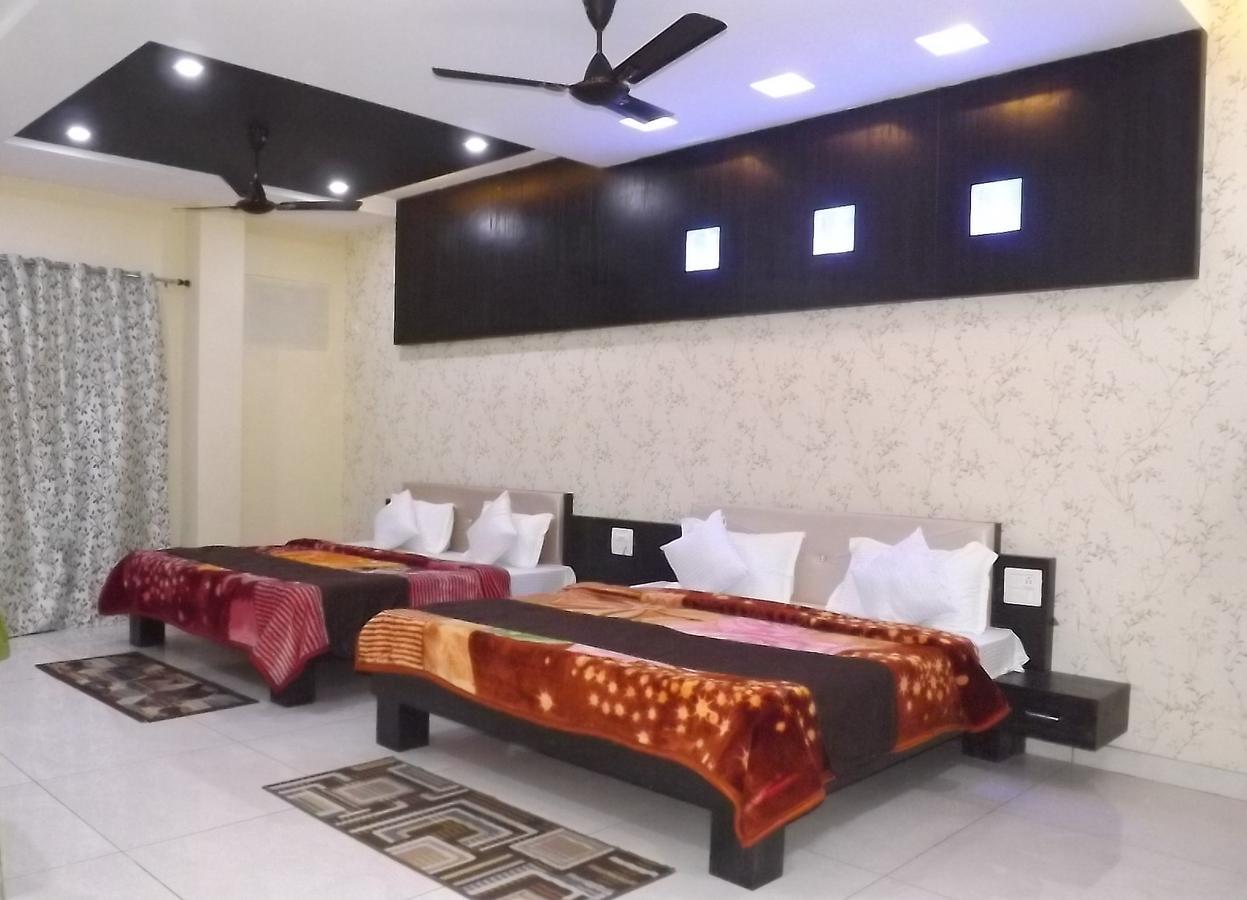 Oyo 30415 Hotel White City Anandpur  外观 照片
