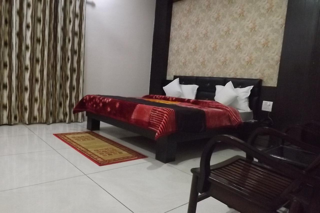 Oyo 30415 Hotel White City Anandpur  外观 照片